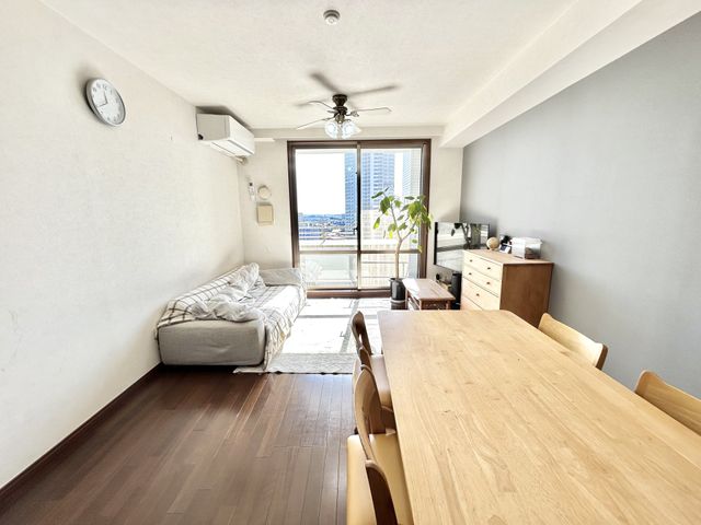 �����s���z�s�����P�u1���ڂ̒��Ã}���V�����̃��r���O