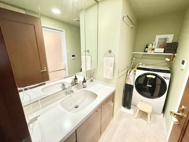 �����s���z�s�����P�u1���ڂ̒��Ã}���V�����̐��ʑ�E���ʏ�