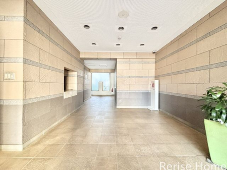 �����s�������s��6���ڂ̒��Ã}���V�����̃G���g�����X