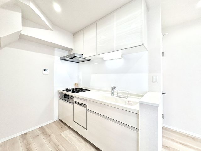 �����s���c�J���Α�3���ڂ̒��Ã}���V�����̃L�b�`��