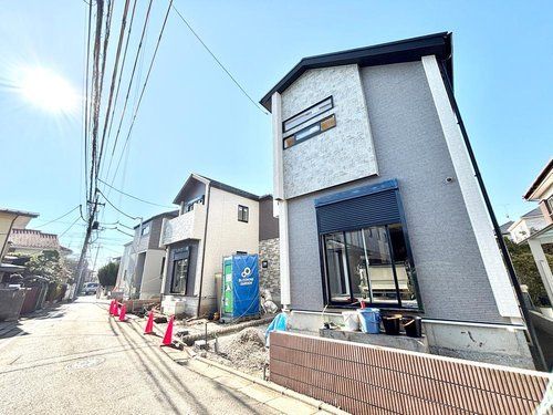 �����s���n����w����4���ڂ̐V�z��ˌ��Ă̌��n�O�ώʐ^