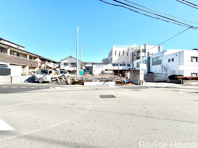 �����s���n��֒��k4���ڂ̐V�z��ˌ��Ă̌��n�O�ώʐ^