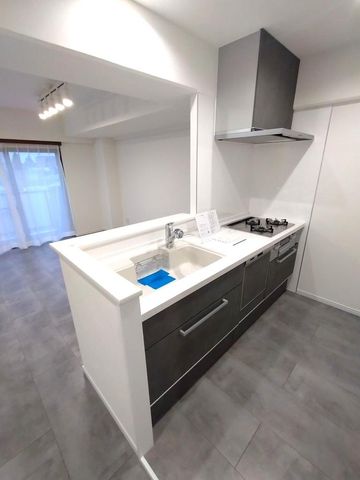 �����s���c�J��[��5���ڂ̒��Ã}���V�����̃L�b�`��