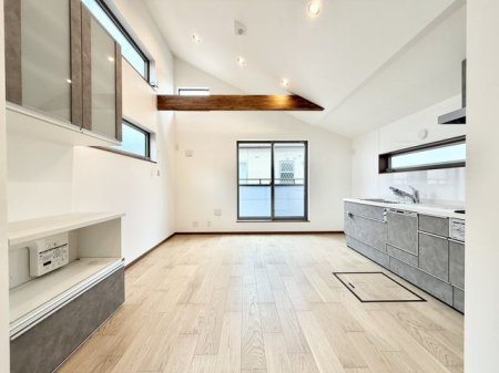 �����s�O��s���4���ڂ̐V�z��ˌ��Ẵ��r���O