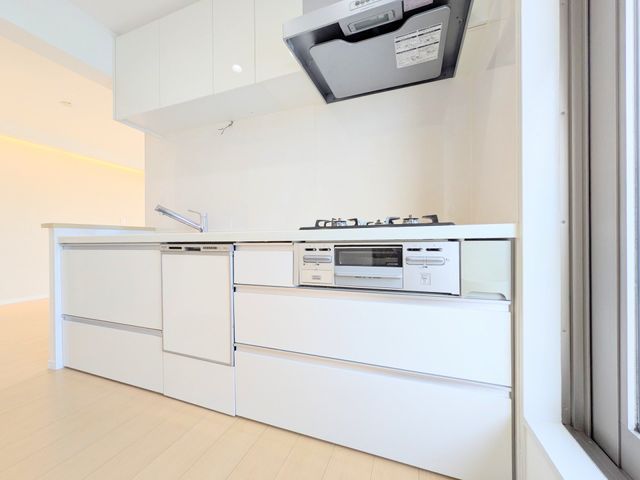 �����s�������s������3���ڂ̒��Ã}���V�����̃L�b�`��