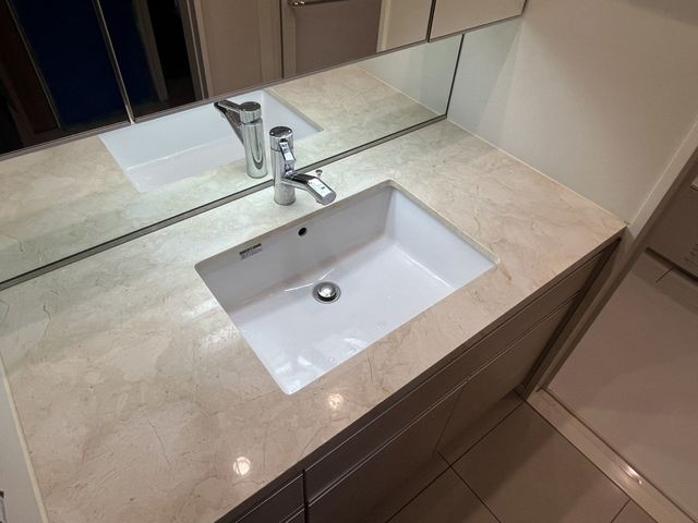 �����s���c�J�攔�J1���ڂ̒��Ã}���V�����̐��ʑ�E���ʏ�