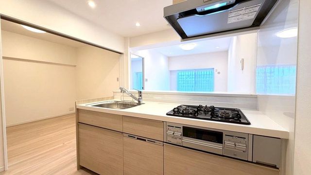 �����s���z�s���n2���ڂ̒��Ã}���V�����̃L�b�`��