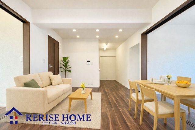 �����s����a�s����3���ڂ̒��Ã}���V�����̃��r���O