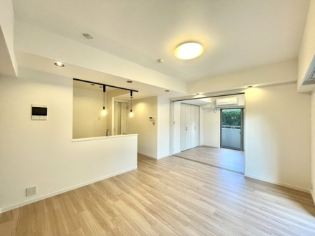 �����s�{���s������2���ڂ̒��Ã}���V�����̃��r���O