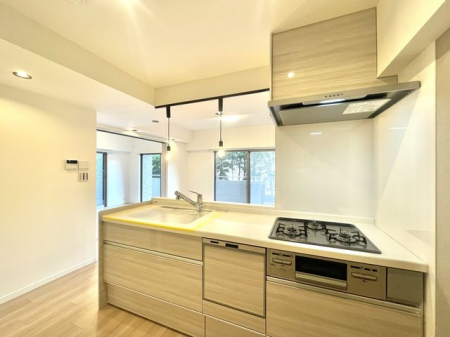 �����s�{���s������2���ڂ̒��Ã}���V�����̃L�b�`��