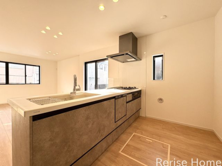 �����s������s����1���ڂ̐V�z��ˌ��ẴL�b�`��