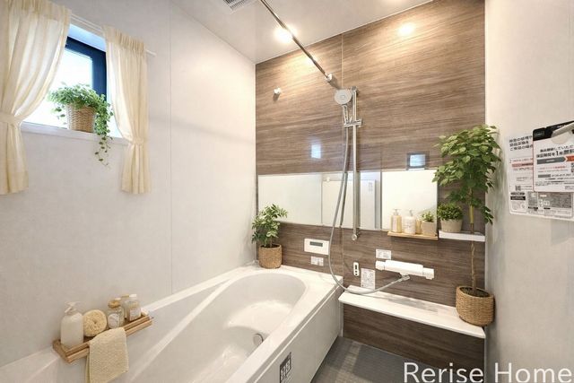 �����s������s����1���ڂ̐V�z��ˌ��Ă̗���