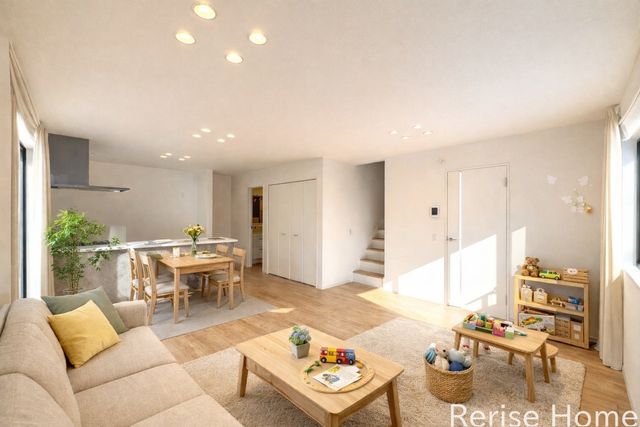 �����s������s����1���ڂ̐V�z��ˌ��Ẵ��r���O