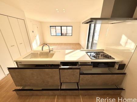 �����s������s����1���ڂ̐V�z��ˌ��ẴL�b�`��