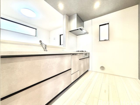 �����s�{���s������1���ڂ̐V�z��ˌ��ẴL�b�`��