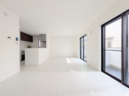 �����s�O��s���4���ڂ̐V�z��ˌ��Ẵ��r���O