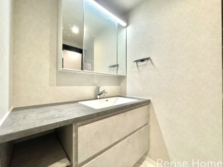 �����s���z�s������2���ڂ̒��Ã}���V�����̐��ʑ�E���ʏ�