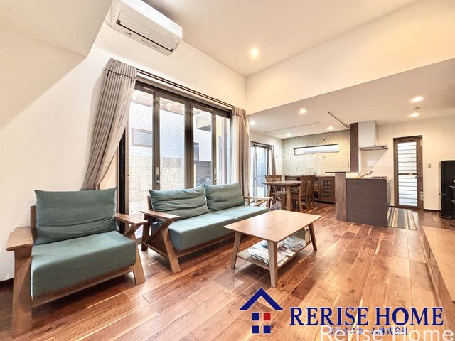 �����s������s�֑O2���ڂ̒��Ã}���V�����̃��r���O