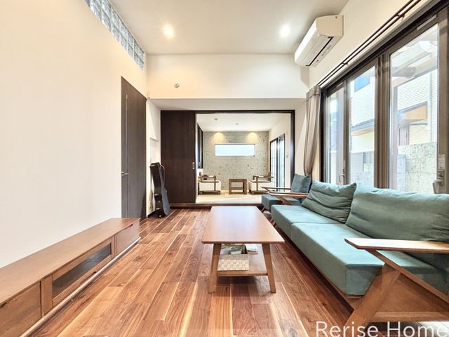 �����s������s�֑O2���ڂ̒��Ã}���V�����̃��r���O