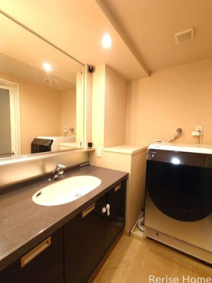 �����s���c�J��k�G�R6���ڂ̒��Ã}���V�����̐��ʑ�E���ʏ�