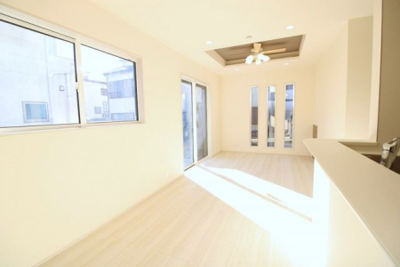 �����s�������s��3���ڂ̐V�z��ˌ��Ẵ��r���O