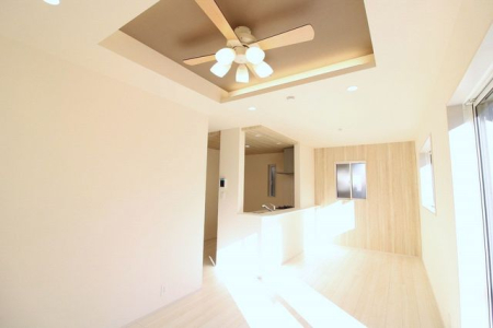 �����s�������s��3���ڂ̐V�z��ˌ��Ẵ��r���O