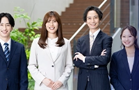 �X�^�b�t�Љ�